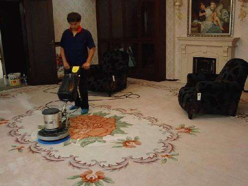南昌地毯清洗公司分享塑胶地板的保养清洁技巧
