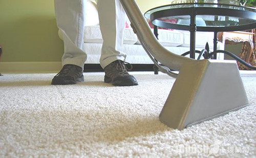 南昌保洁公司浅析地毯的维护及保养