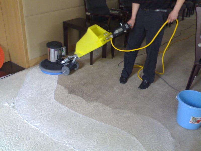 南昌保洁公司告诉你地毯的清洗方式有哪些
