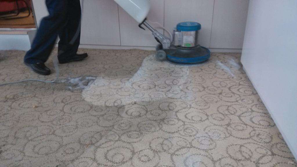 南昌保洁公司告诉你办公室多久清洗一次地毯