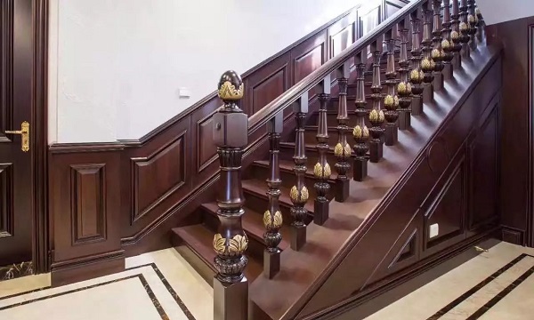 木制楼梯上的油漆怎么去除